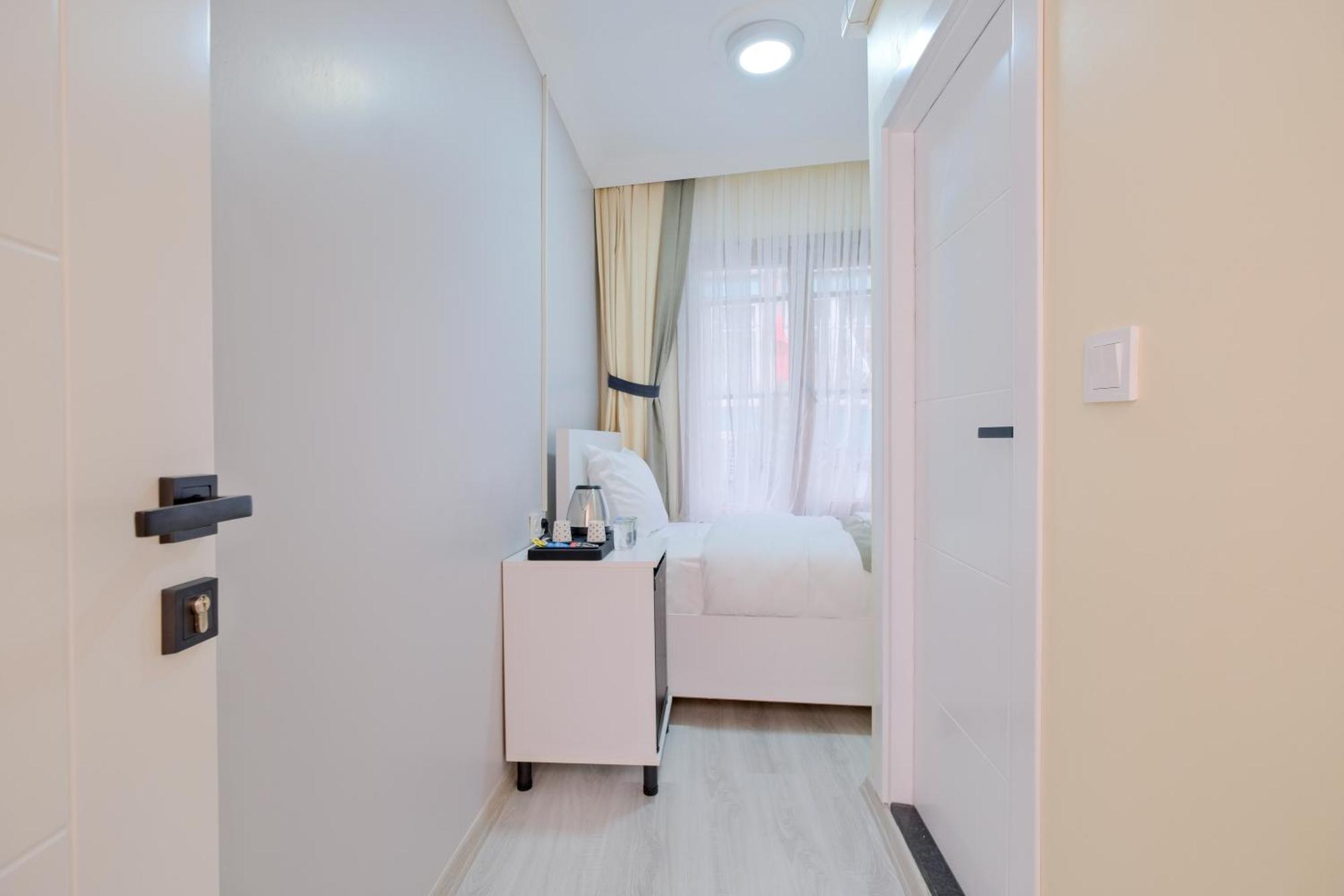 Lucky Hotel Istanbul Exterior foto